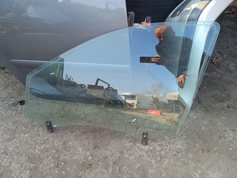 Szyba lewa przód Kia Sorento I oryginał