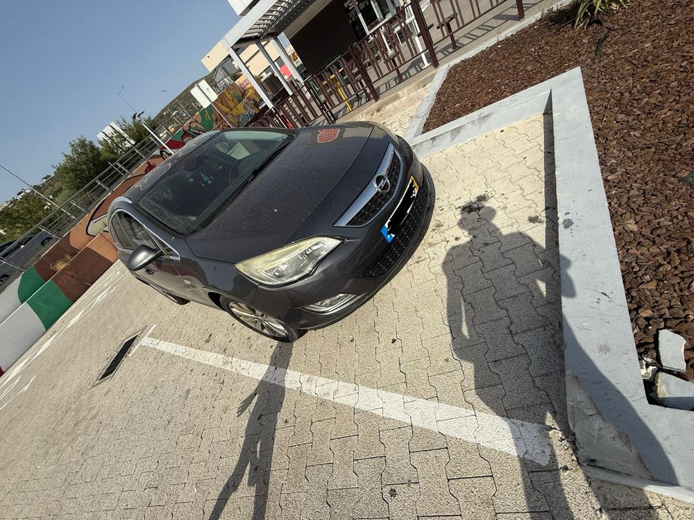 Opel astra 2011 1.3cdti REVENDA