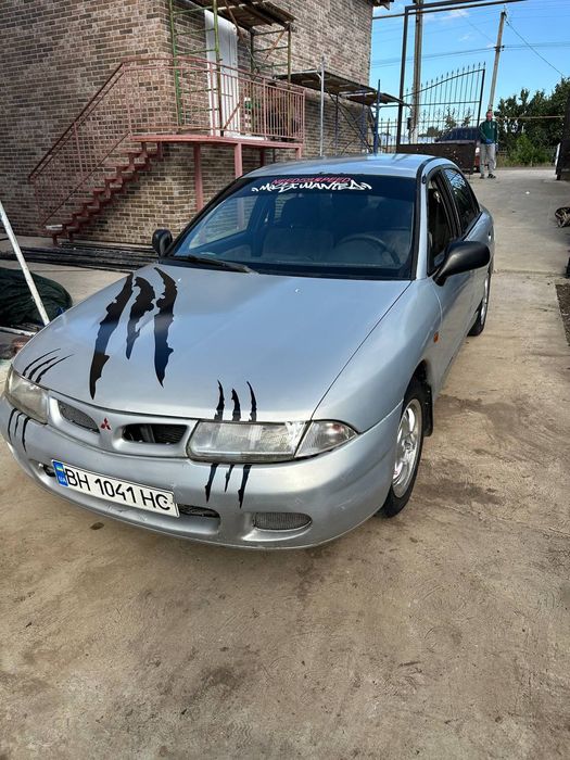 Продам Митсубиси харизма