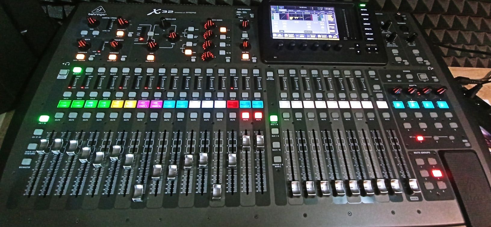 Behringer X32 full + case