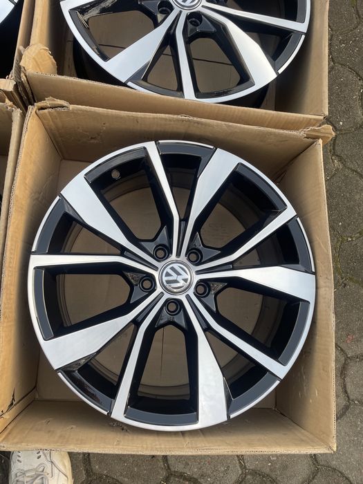 Felgi Vw T-Roc R-Line 19 cali misano golf passat 5x112
