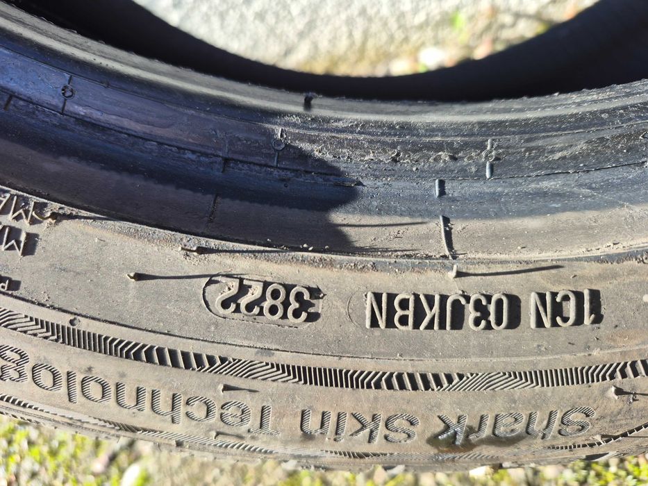 Opony zimowe Uniroyal WinterExpert 245/45/18