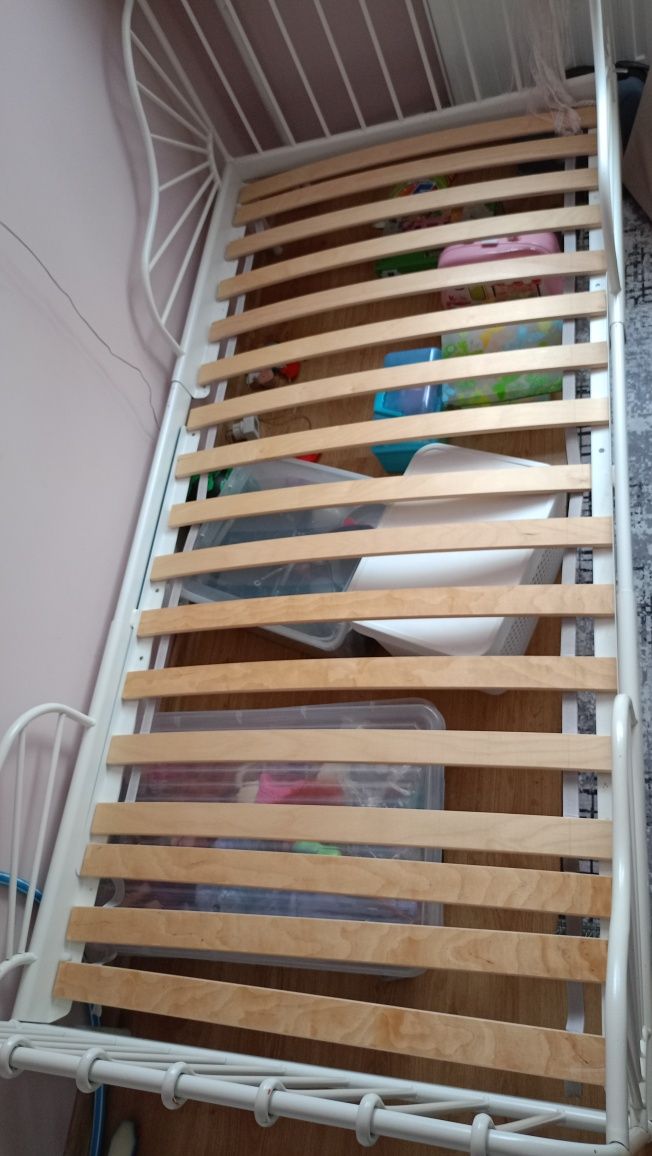 Łóźko rosnące Ikea