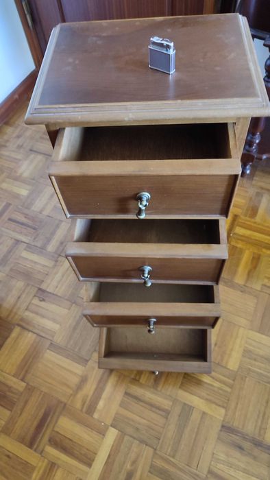 Pequena consola bonita