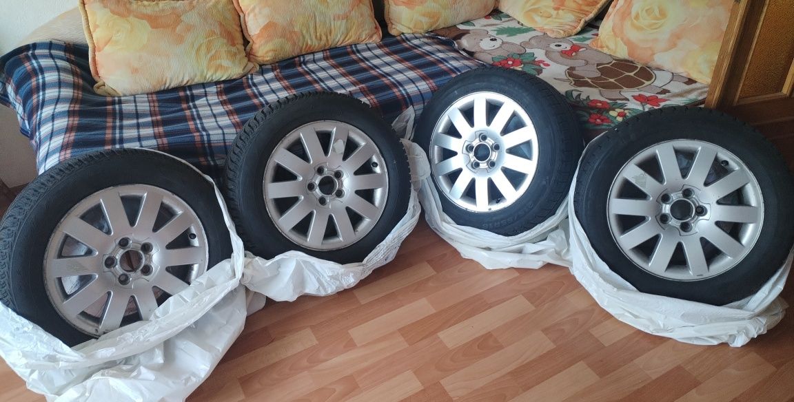 Комплект б/у шин с дисками 205/60R16(зима)