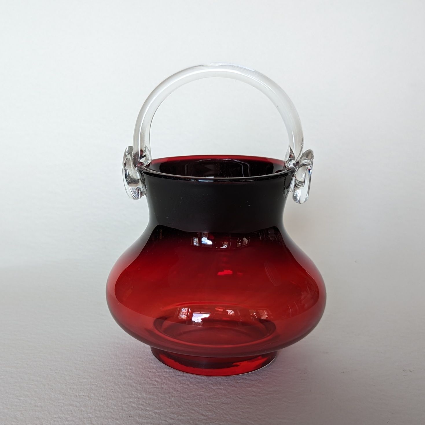 Koszyk szklany rubinowy Tarnowiec