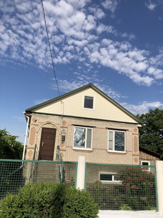 Продам 2-ух этажный дом со всеми удобствами