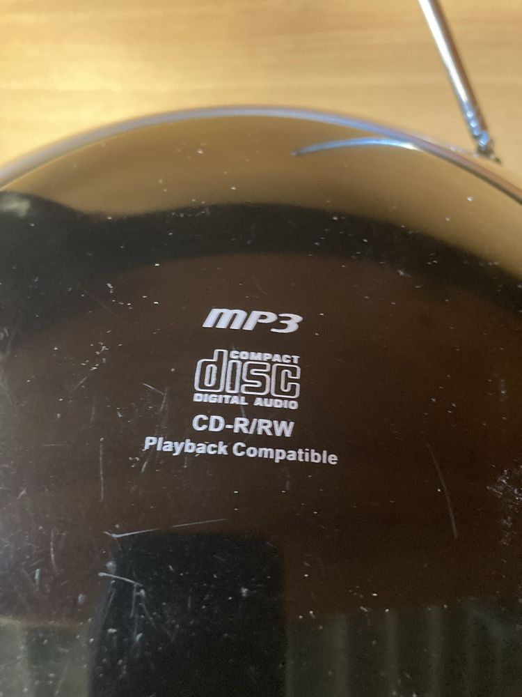Radio leitor de cds e cassetes marca denver