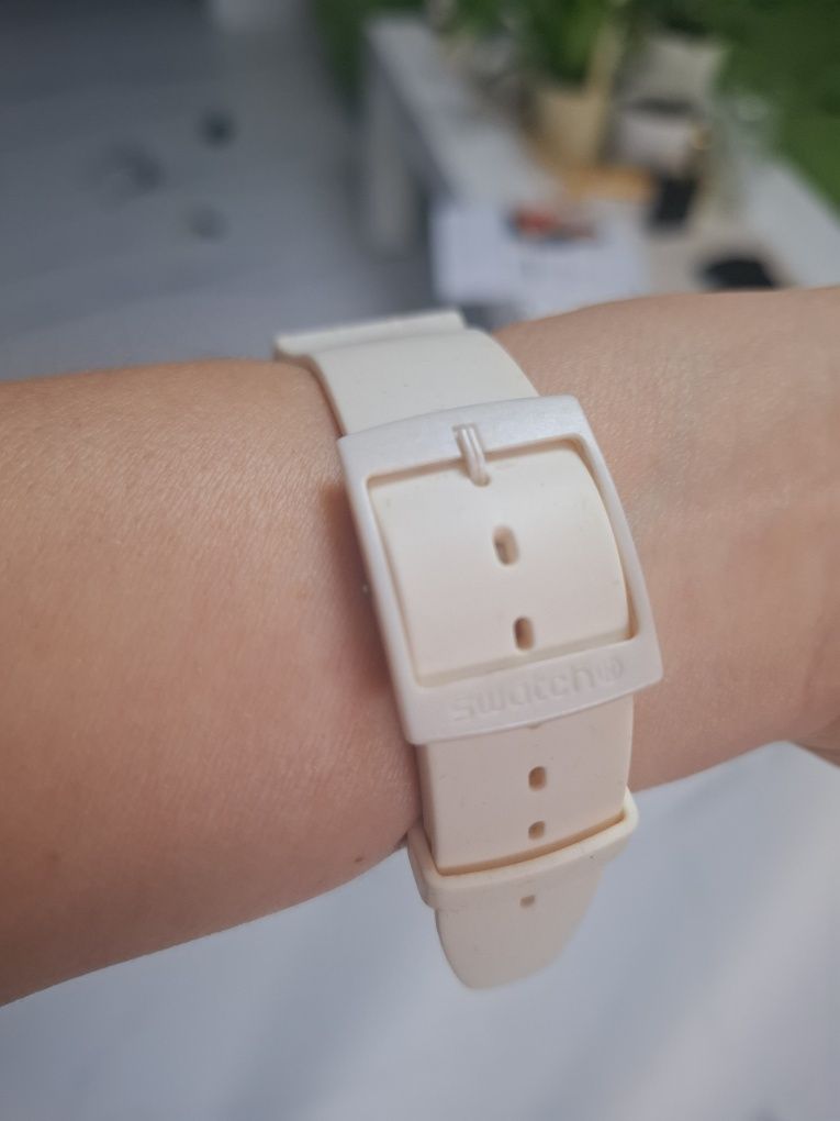 Swatch biały SO29W704-S14 nowoczesny