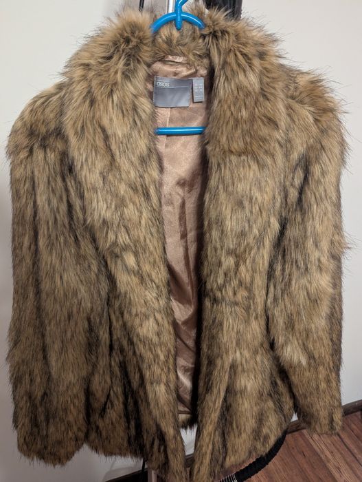 Еко шубка     ASOS