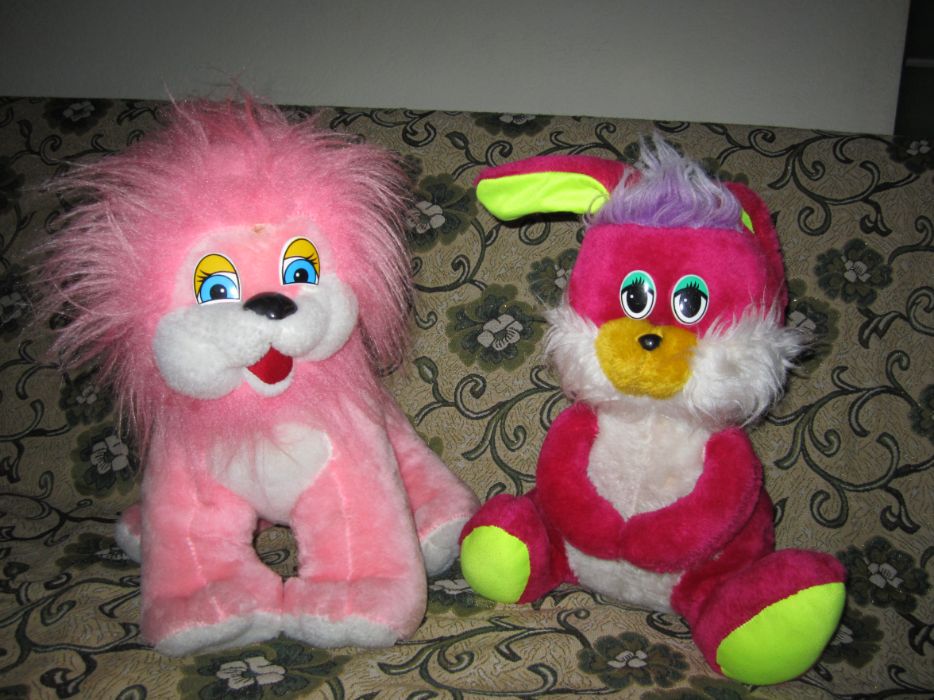 продаю детские мягкие игрушки в отличном состоянии ЛЕВ и ЗАЯЦ