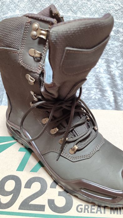 ботинки водовідштовхуючі бєрци