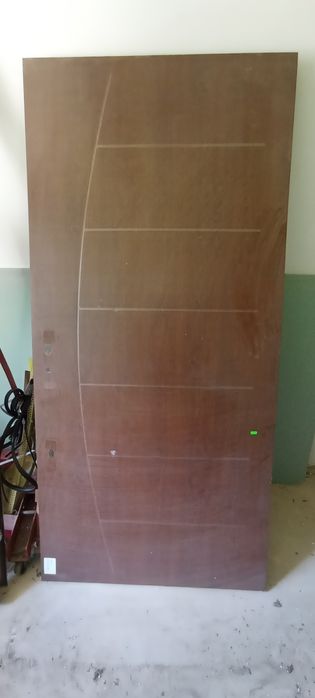 Drzwi wejściowe wewnątrz klatkowe prawe z ościeżnica