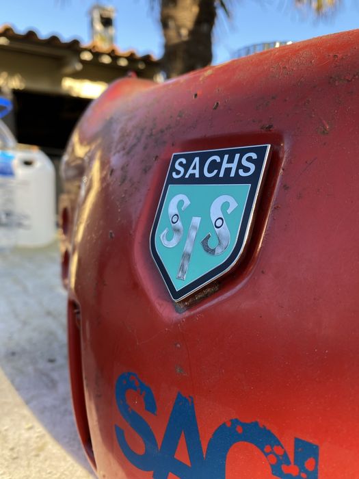 Simbolo SIS Sachs