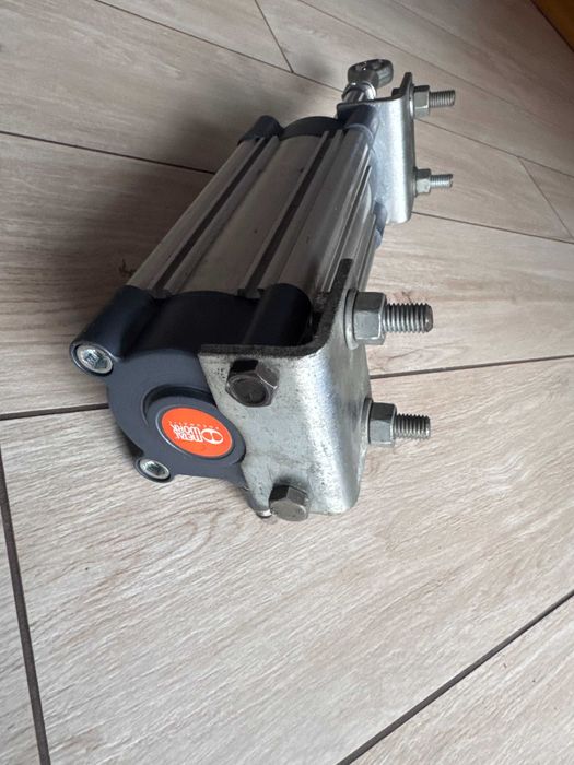 Siłownik pneumatyczny  MetalWork 121A800125AP