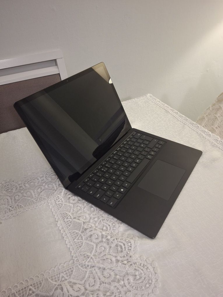 Microsoft Surface Laptop 5 Monitor 15" i7/16GB/Windows 11 Pro Czarny