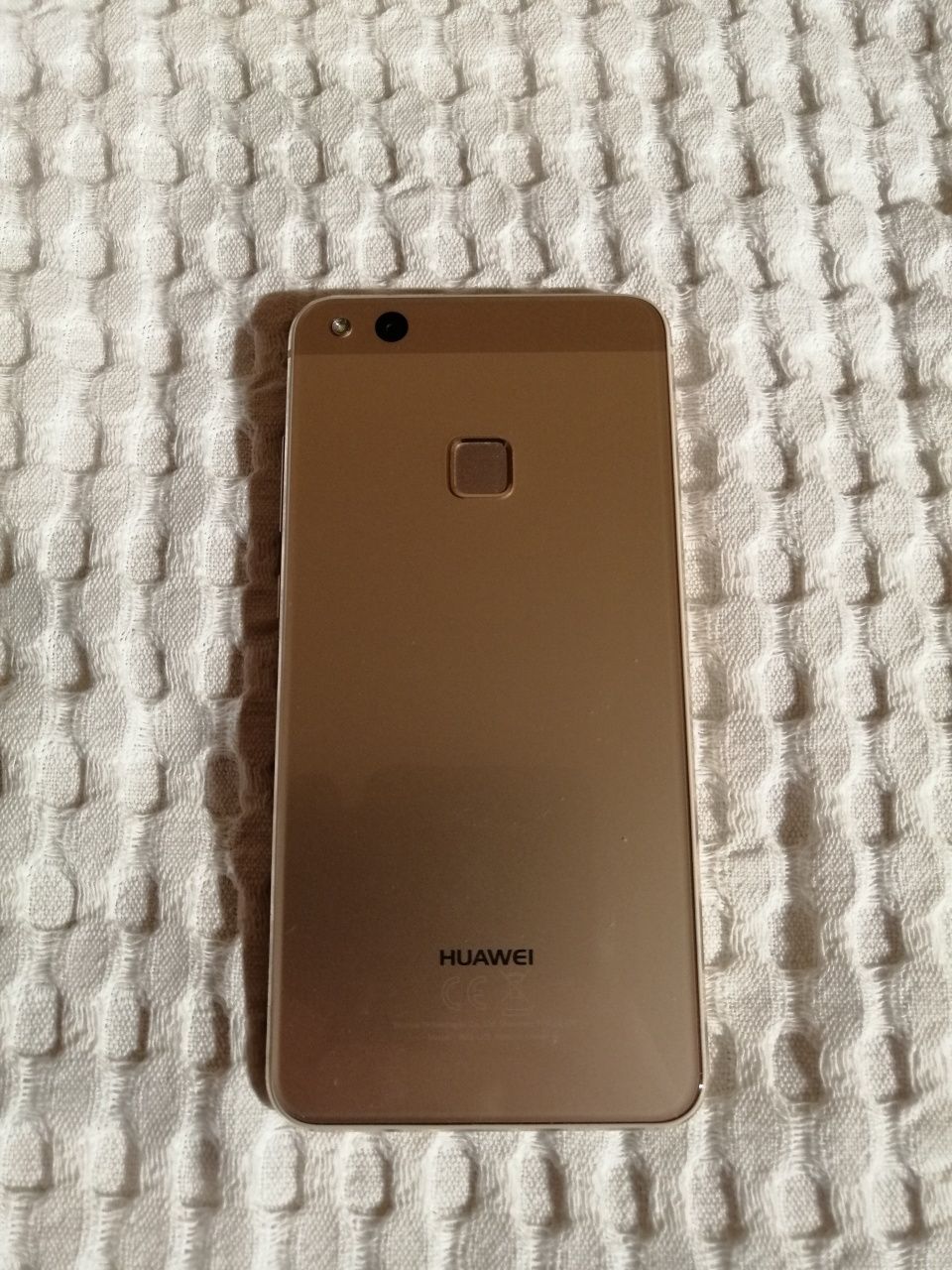 Zestaw Huawei P 10 Lite + etui i ładowarka