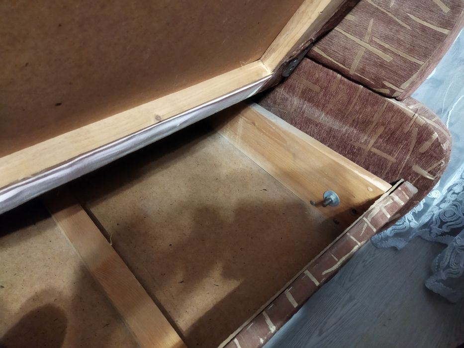 Діван розкладний з кріслами