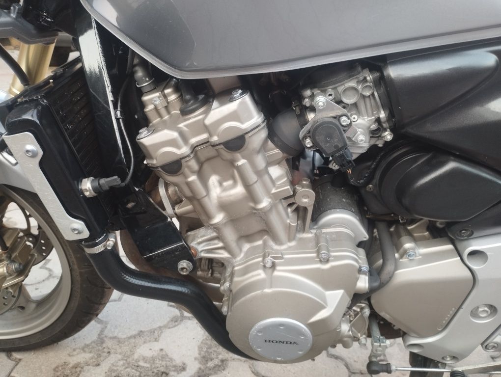Продам Hornet 600