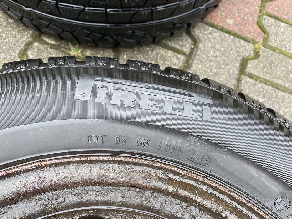 Opony Pirelli zimowe 225/55 R16 95H  M+S produkcja 2010