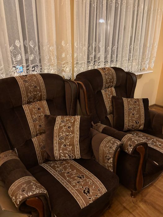 Zestaw wypoczynkowy - sofa i 2 fotele