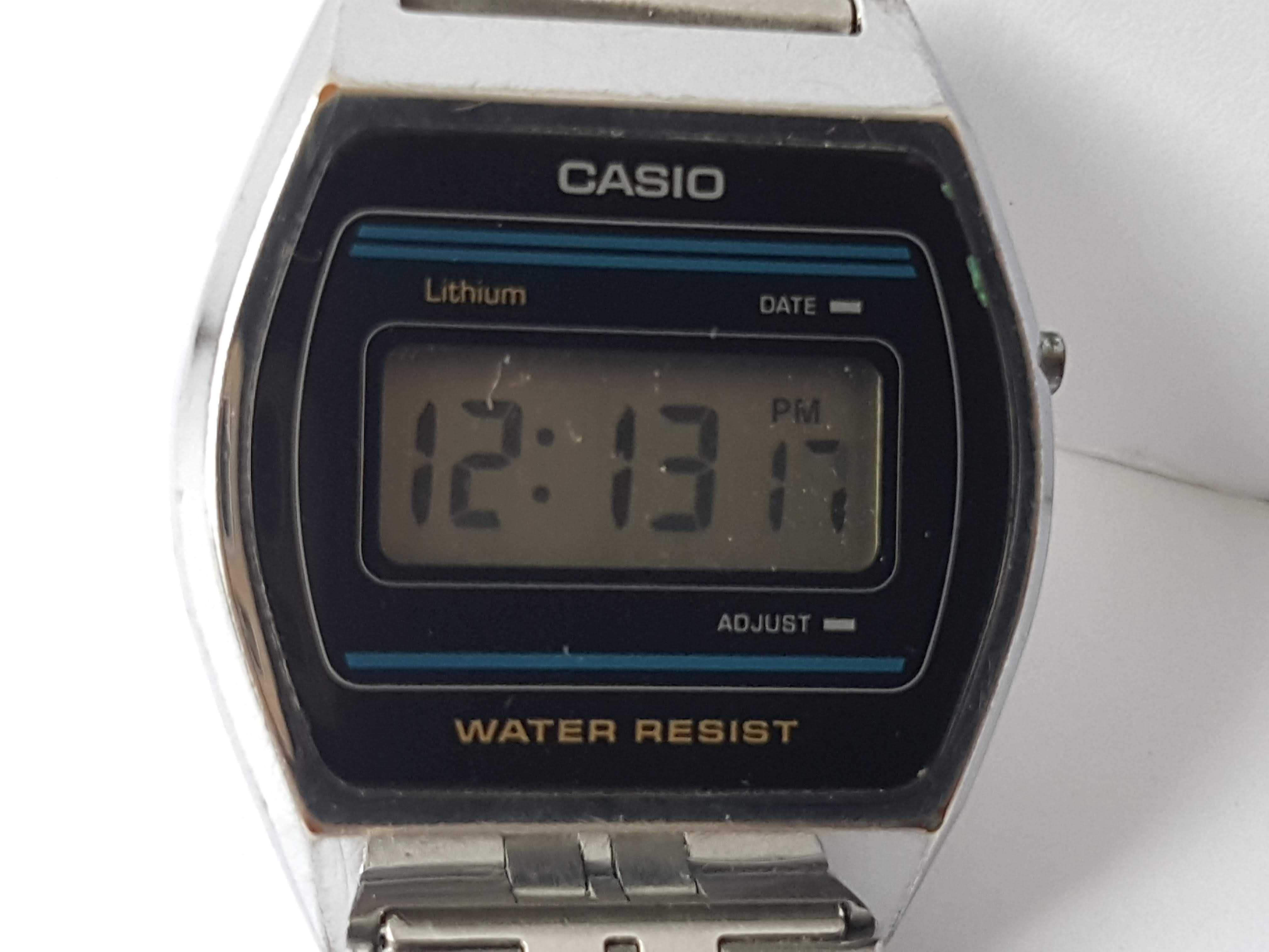 Вінтажний Casio B612 W, на ходу, час, календар. Японія.