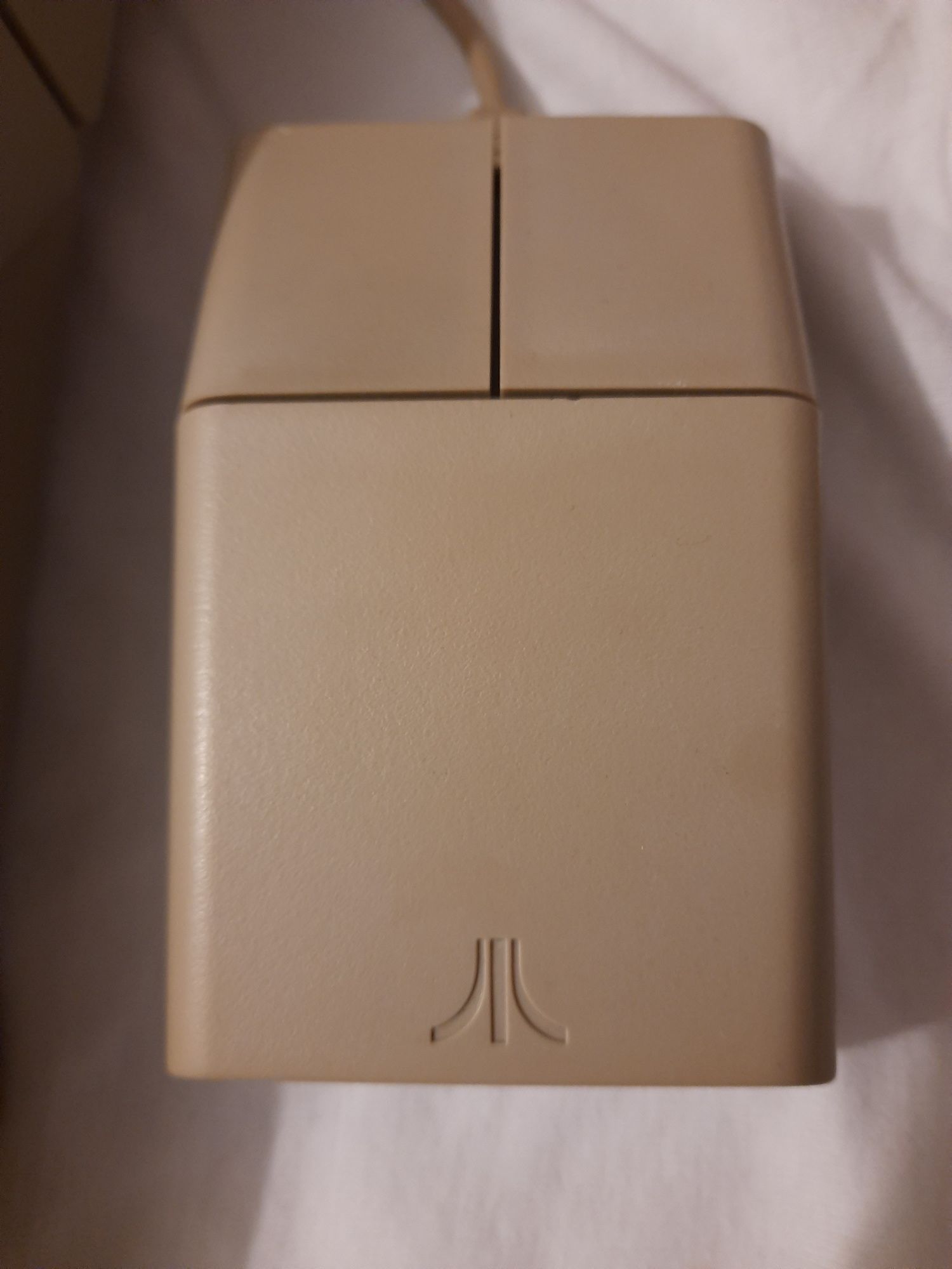 Atari ST 1040 STF z myszą i dyskietkami