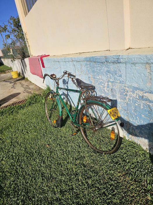 Bicicleta pasteleira antiga