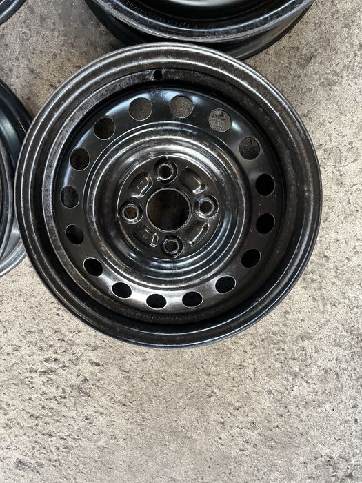 Стальні оригінальні диски Toyota ,Suzuki 4*100r14