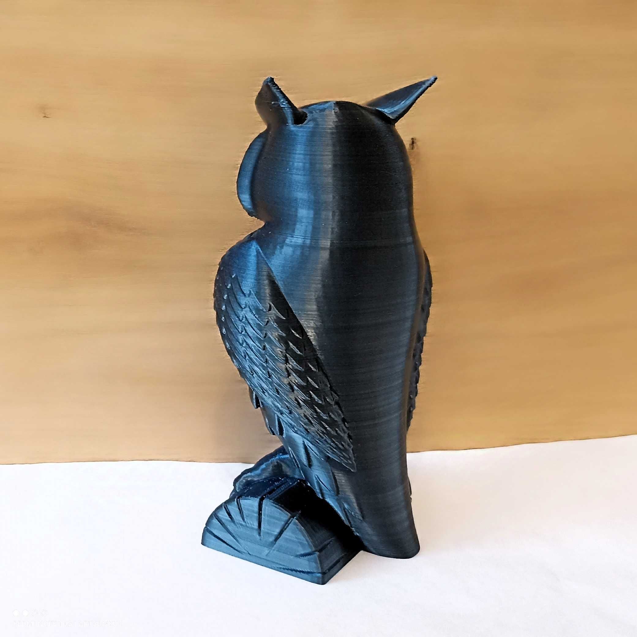 Elegancka figurka sowy na pniu - 3D druk, dwukolorowa niebieska czarna