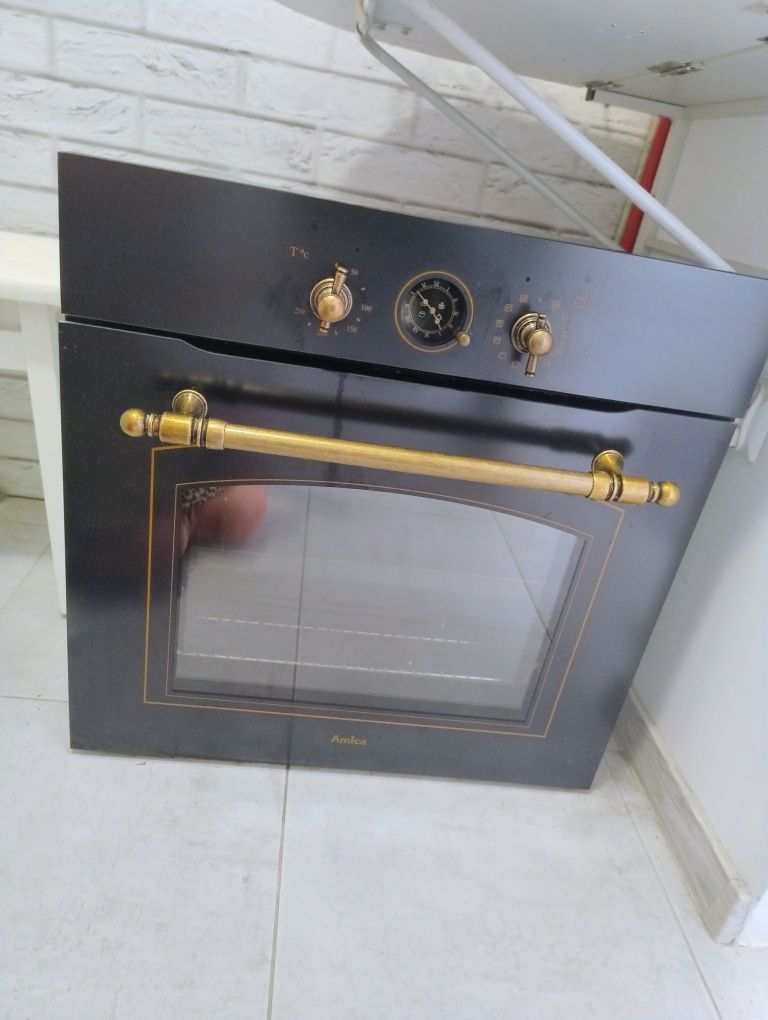 Piekarnik elektryczny Amica retro