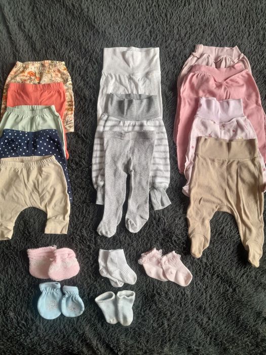 Продам одяг на дівчинку(50-56 розмір)