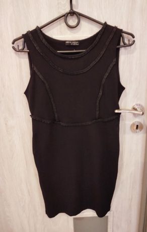 Czarna sukienka Zara