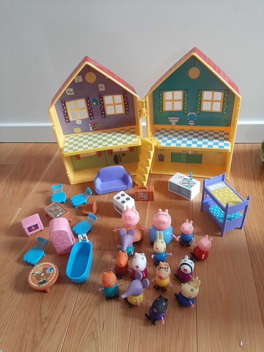Domek Świnki Peppy + figurki + akcesoria