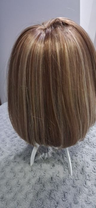 Peruka bob blond