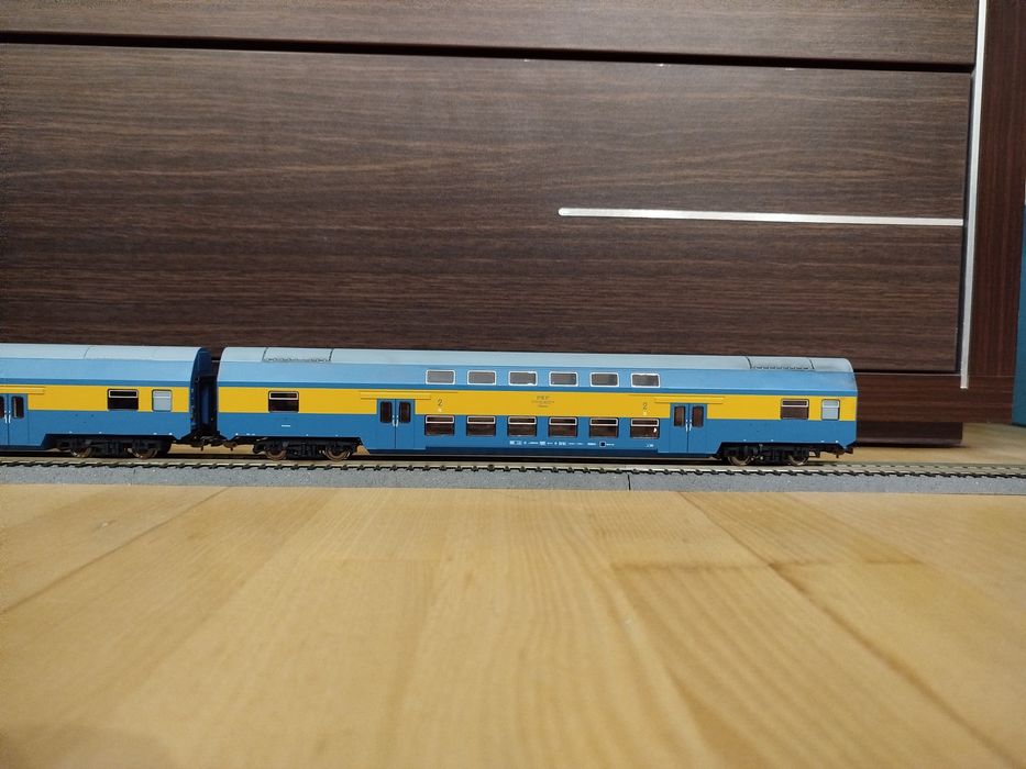 3 wagony piętrowe PKP - PIKO - Bohun - piętrusy - stan perfekcyjny