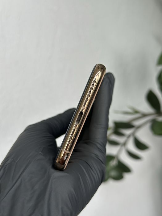 iPhone Xs 64 гб.