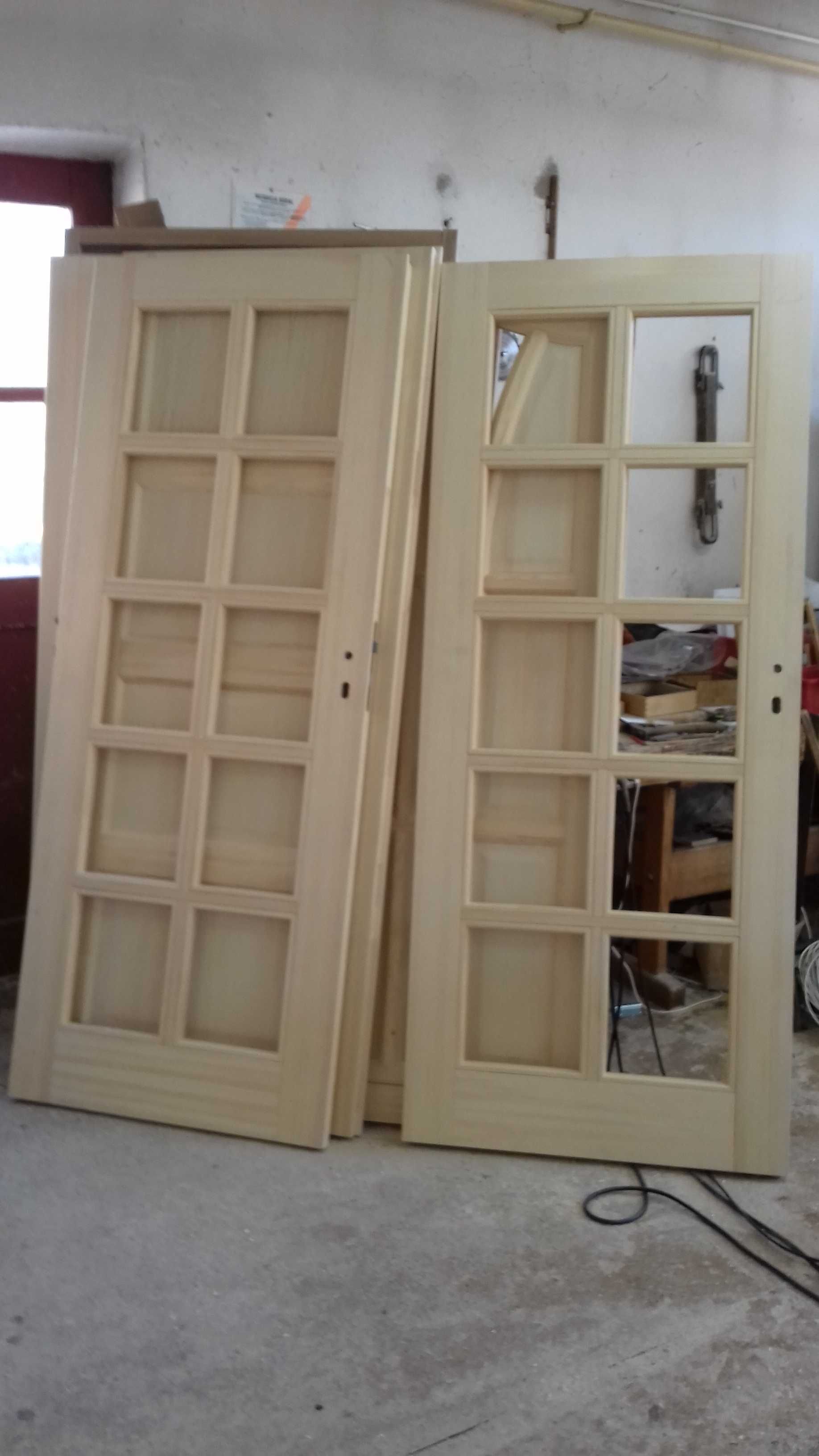 Drzwi wewnętrzne drewniane sosnowe