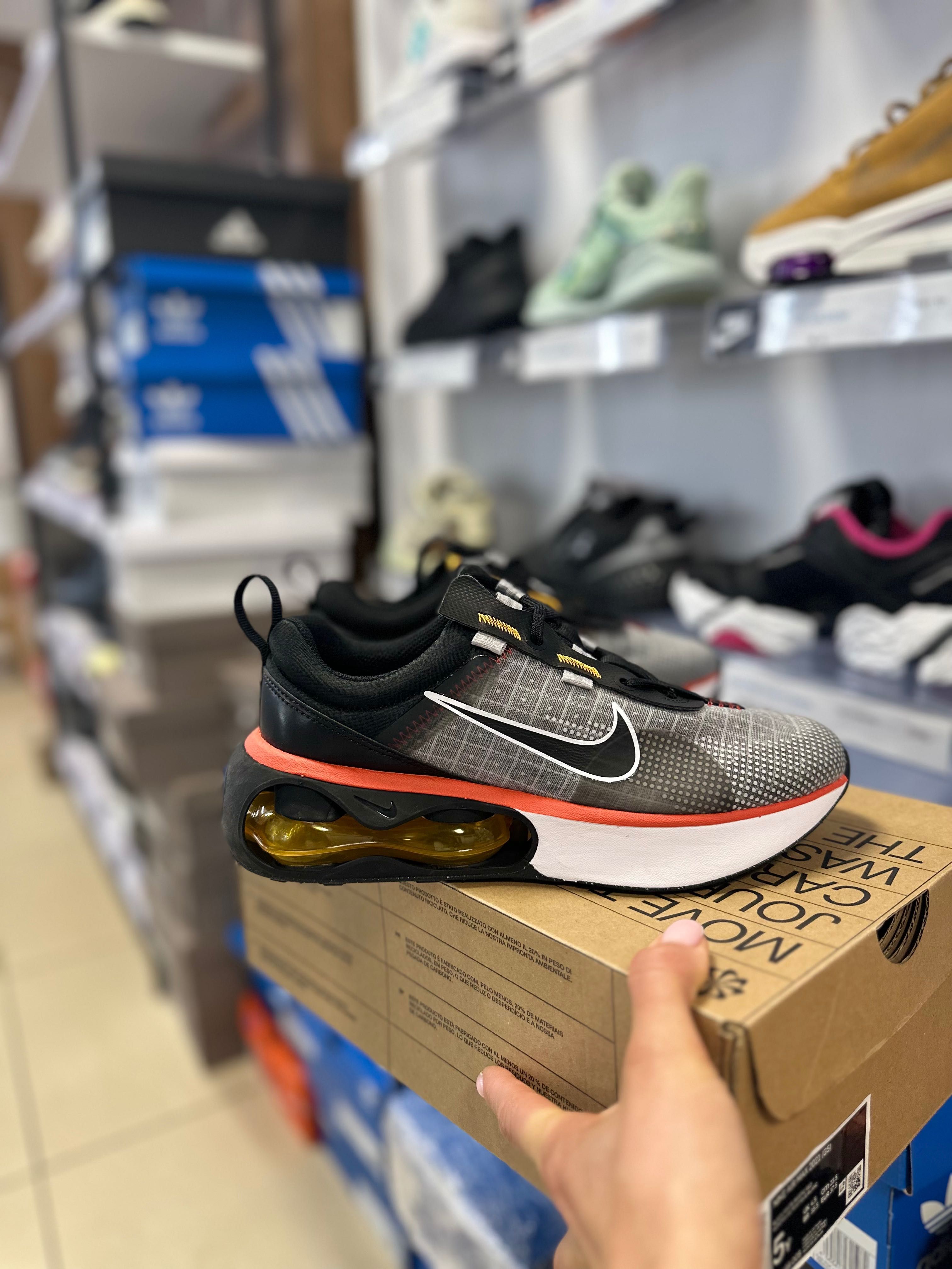 Жіночі оригінальні кросівки Nike Air Max 2021 DA3199 005