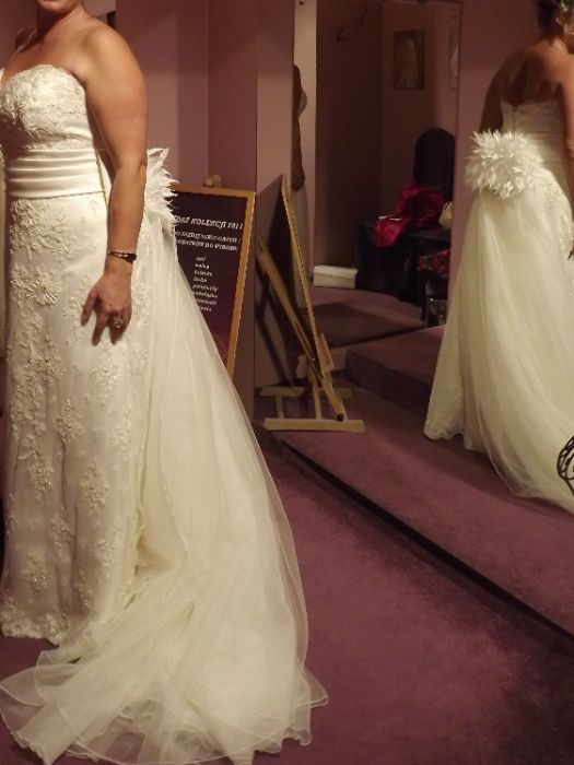 suknia ślubna w kolorze ecru