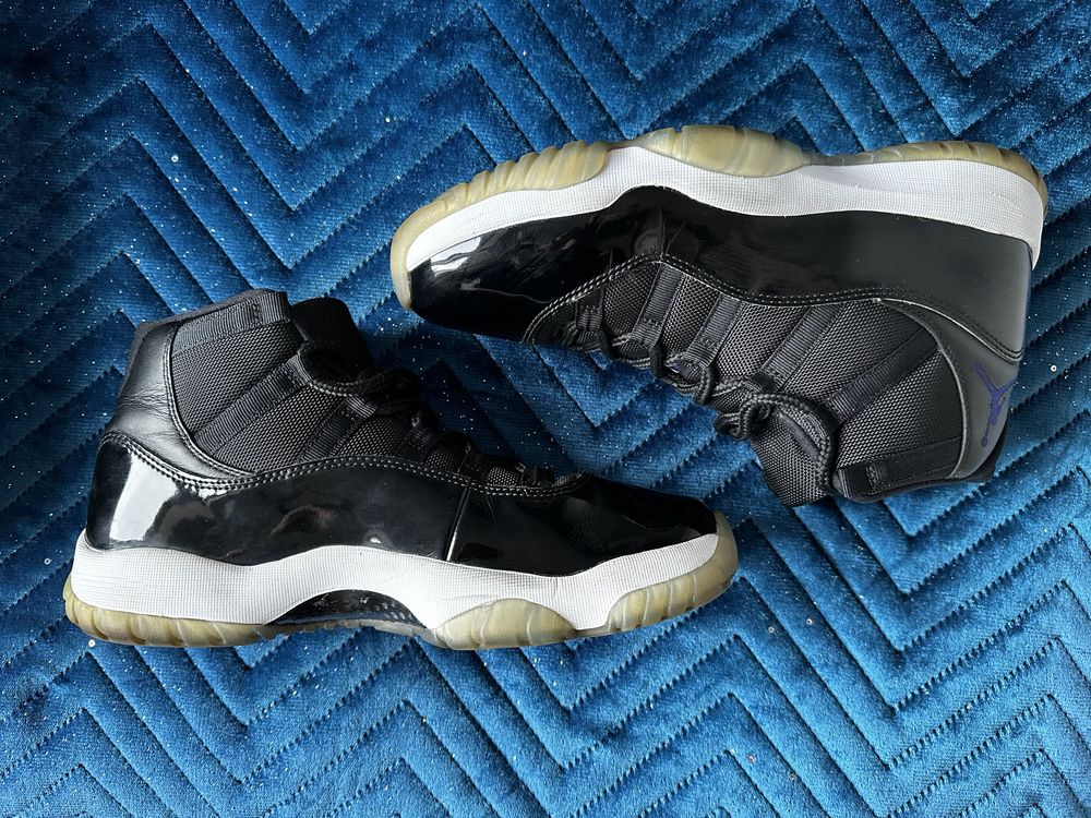 Jordan 11 Retro Space Jam (2016)
