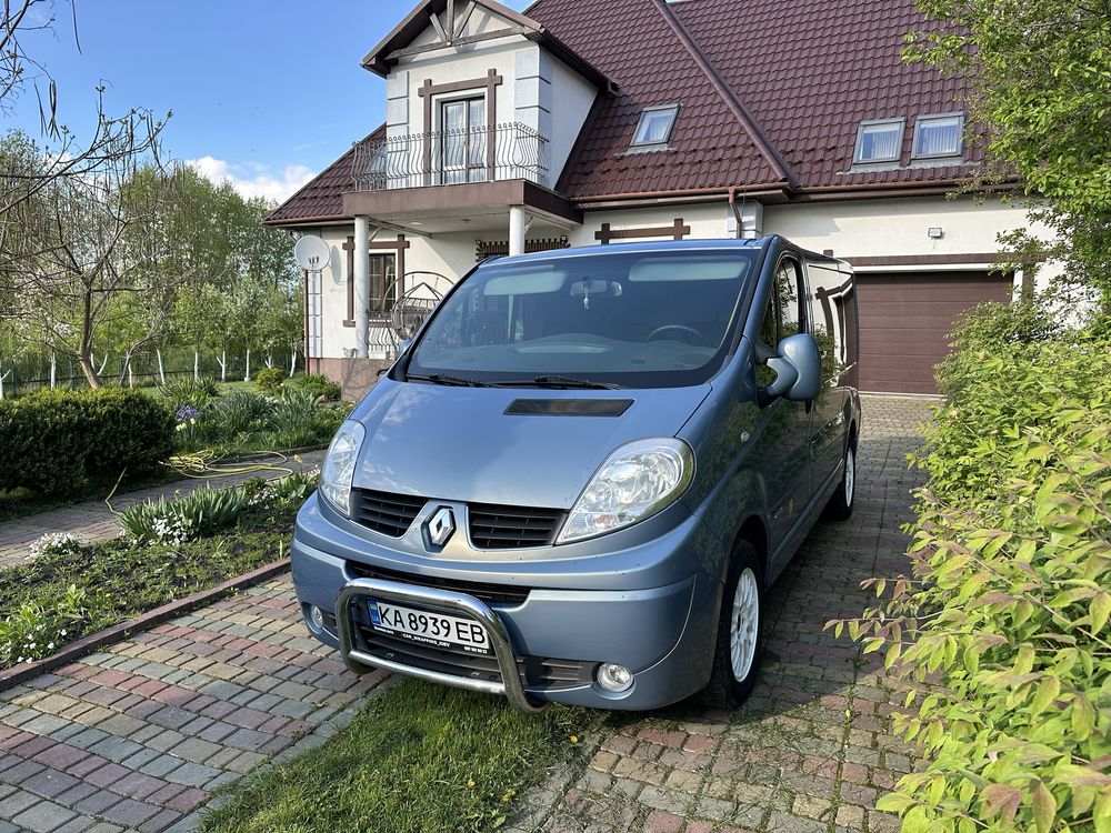 Рено трафік 2.0 груз автомат Renault Trafic