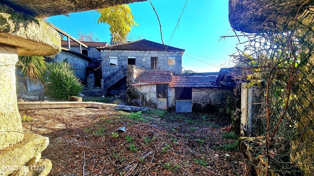 Moradia T6 para venda