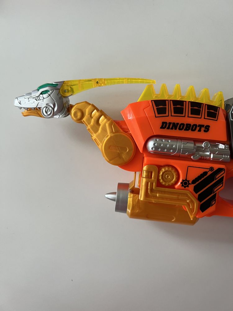 Dinobots динозавр-трансформер бластер