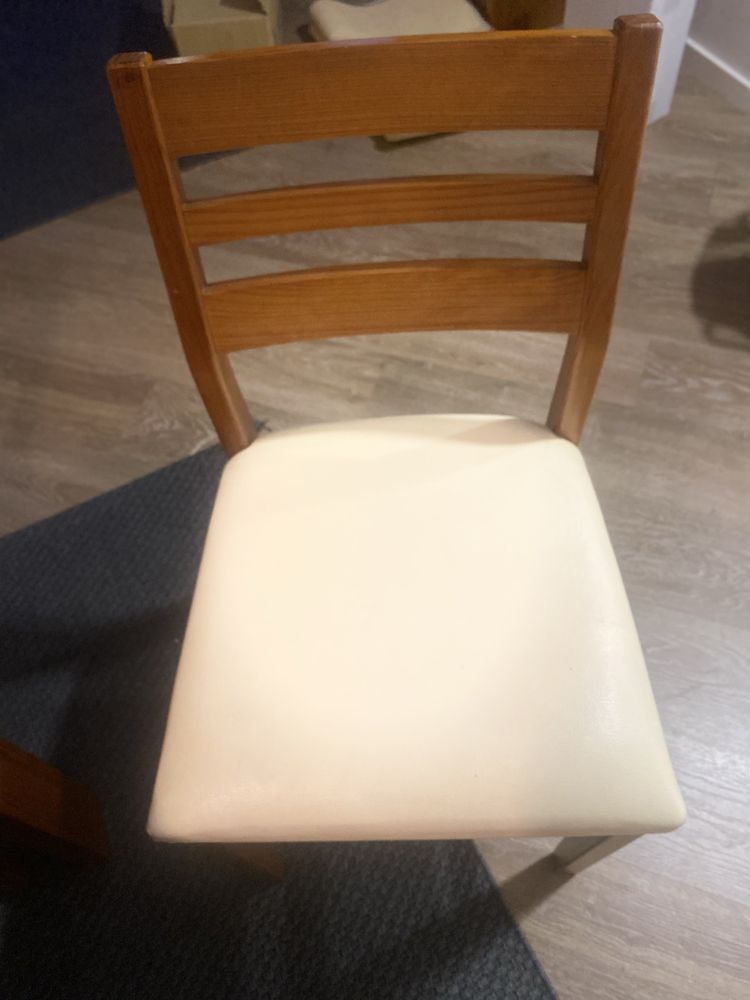 Mesa de jantar com 6 cadeiras