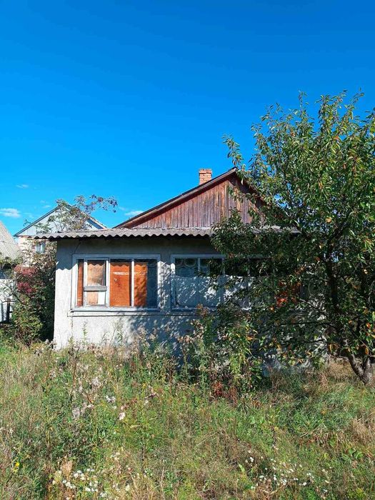Продам дачний будинок.