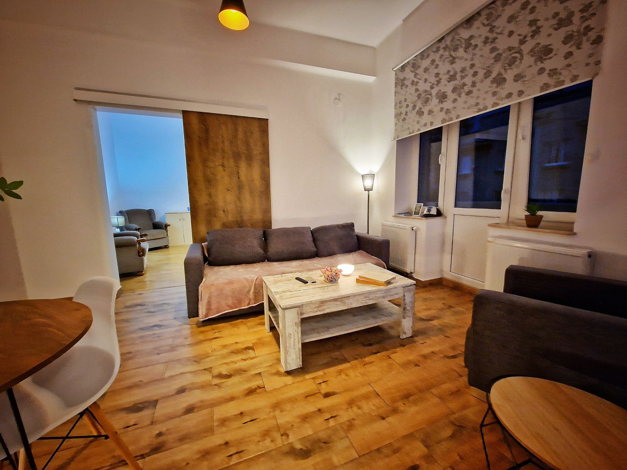 Apartament 90m2 , centrum miasta . Wysoki standart.