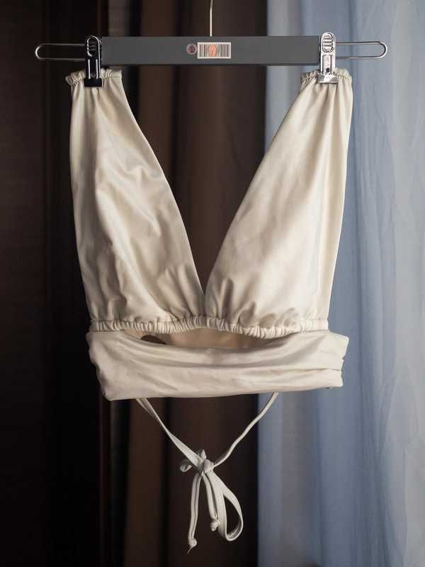 Góra od stroju kąpielowego ASOS 32DD wiązana