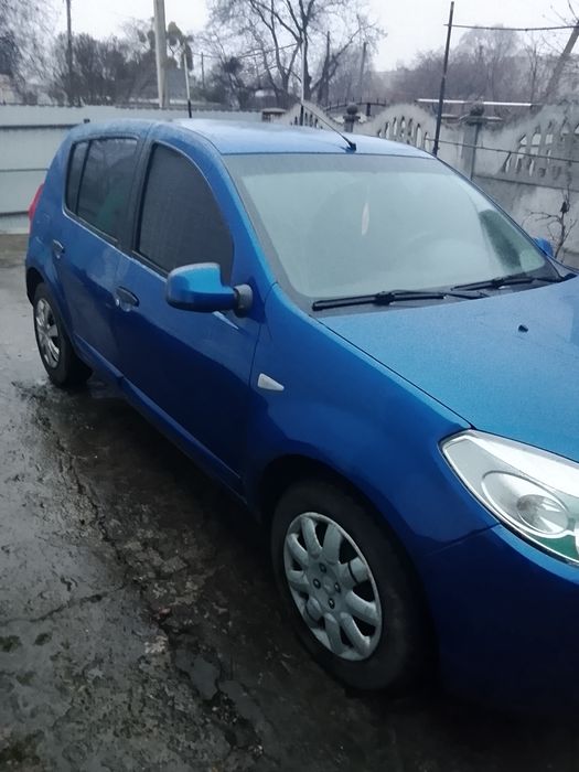 Продам автомобіль Dacia Sandero