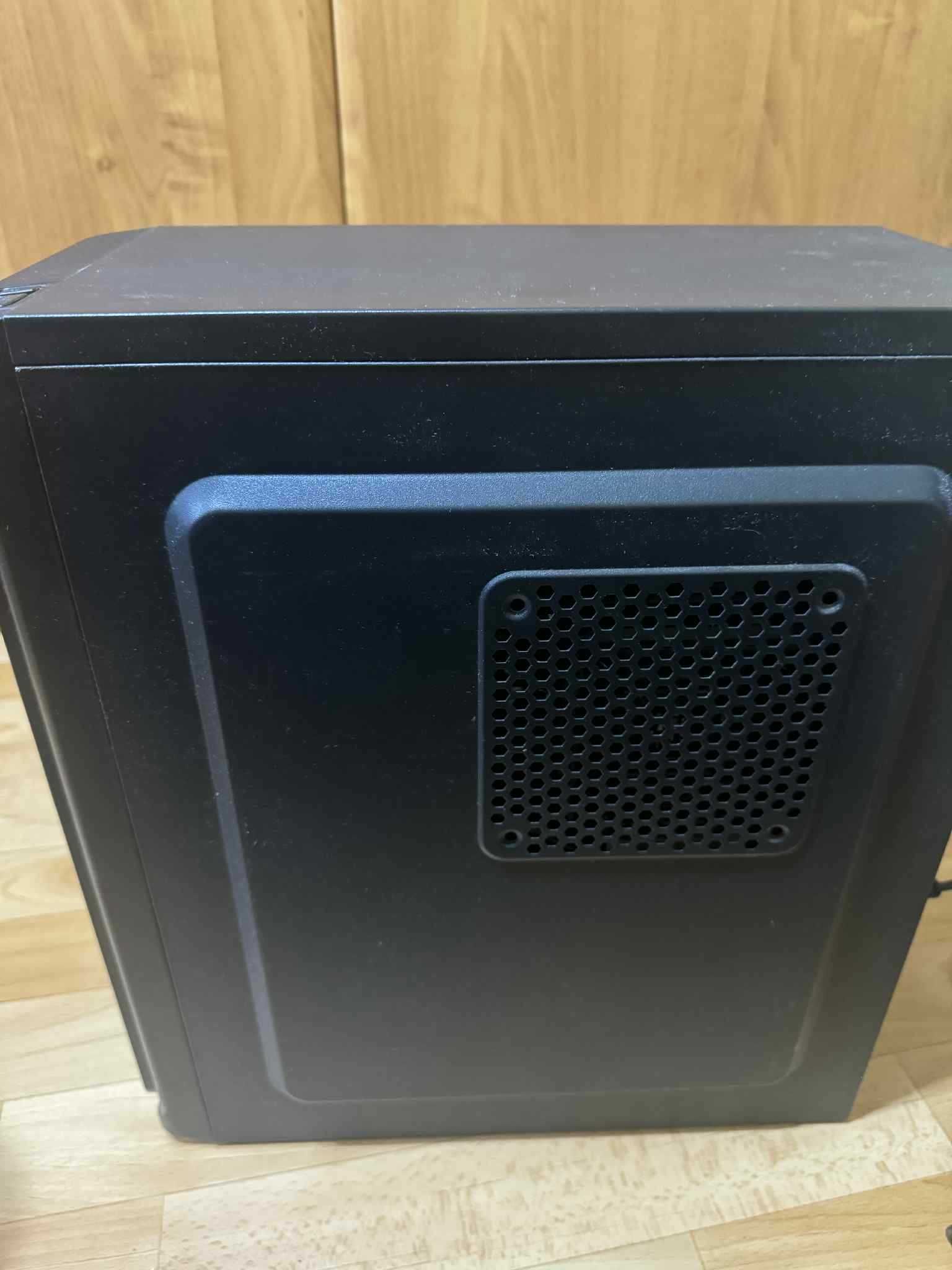Komputer stacjonarny do gier / nauki – RX 480, 12 GB RAM, SSD
